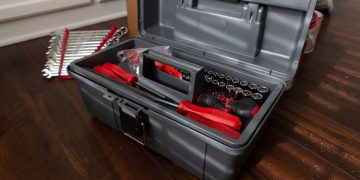 Patching and Repairing Drywall: The Essential Dos and Don’ts