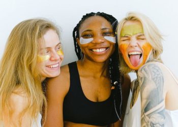 Smile and Skincare: The Perfect Duo for a Confident Appearance