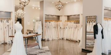 The Ultimate Guide to Mother of the Bride Dress Shopping