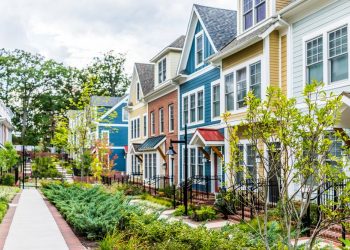 Renting Townhomes, Apartments, and Homes: What Are the Differences?