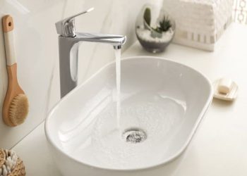 Sink Unclogging Mastery | Montreal 5 Star Drain