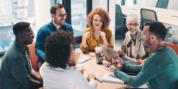 Streamlined Workplace Communication: Current Challenges and Bespoke Solutions