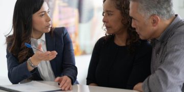 Why It’s Important to Call a Lawyer Before Talking to Insurance