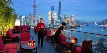 Why You Should Visit a Rooftop Bar