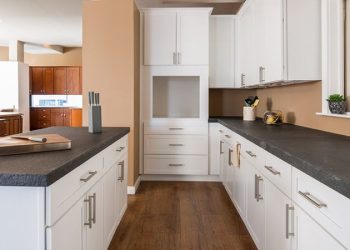 Comparing the Cost of DIY Vs. Professional Cabinet Installation