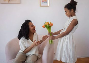 Flowers for Moms: Match Her Unique Personality with Blooms