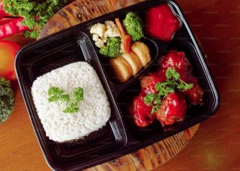 Functional and Fabulous: A Guide to Choosing the Perfect Food Tray for Every Occasion