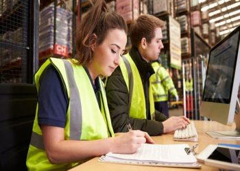 Retail Revolution: How E-commerce is Transforming Supply Chain Logistics