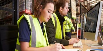 Retail Revolution: How E-commerce is Transforming Supply Chain Logistics