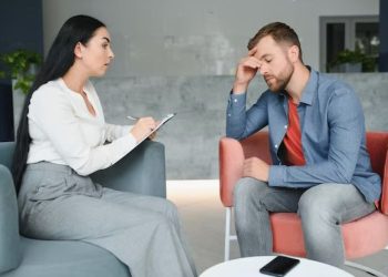 Beyond the Sessions: Exploring the Minds of Psychologists and Psychotherapists