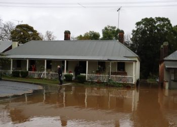 How to Avoid Excessive Water Damage Restoration Costs