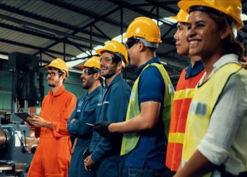 The Power of Presentation: Selecting the Right Workwear Uniform for Your Team