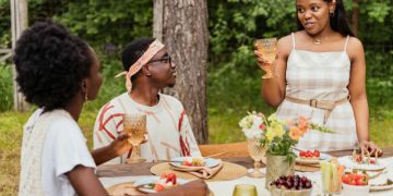 Tips for Creating the Perfect Al Fresco Dining Setting