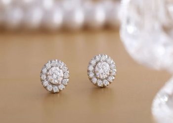 What to consider when buying diamond stud earrings in NZ