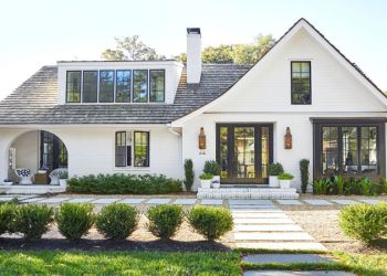 Your Roof’s Role In Creating A Cohesive Outdoor Look