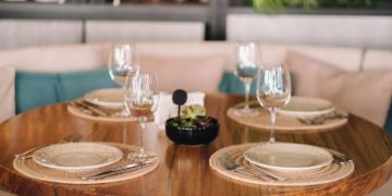 Elegant Dining Room Tables and More: 3 Tricks Designers Use to Instantly Elevate a Dining Space