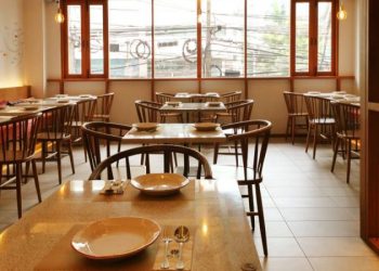 What to Look for When Choosing Commercial Dining Seating