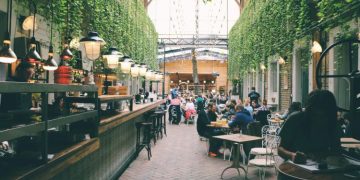 Top Tips for Choosing the Perfect Restaurant While Traveling