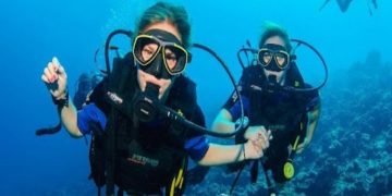 Scuba Diving in the Maldives 