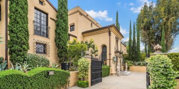 The Allure of Italy’s Historic Real Estate: A Journey Through Old Money Mansions