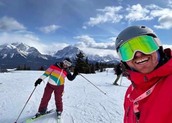 Essential Travel Tips for Skiers and Snowboarders Heading to the Alps