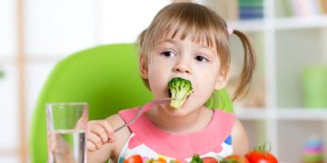 Best Foods for Strong Teeth in Kids: Nutrition Advice from a Dentist in Denver
