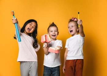 Healthy Teeth, Happy Holidays: Christmas and New Year Dental Tips for Kelowna Residents