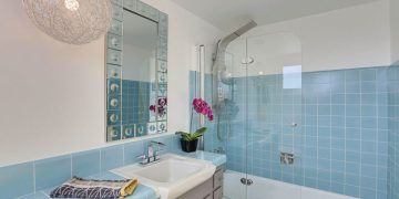 The Return of Retro: Using Vintage-Inspired Tiles in Modern Bathrooms
