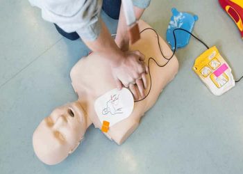 How AED Training Prepares You for Cardiac Arrest Situations