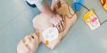 How AED Training Prepares You for Cardiac Arrest Situations