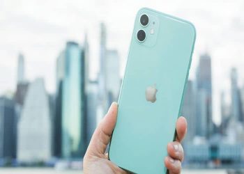 The Pros and Cons of Getting an iPhone: Is It a Smart Purchase?