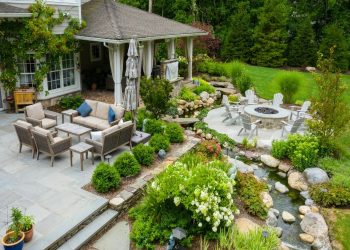 The Benefits of Professional Landscaping: Creating a Beautiful, Functional Outdoor Retreat