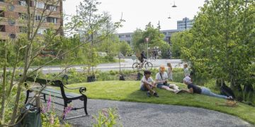 Public-Private Partnerships: How Businesses Can Support Sustainable Green Spaces