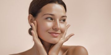 Exploring How A Facelift Can Help You Look As Young As You Feel