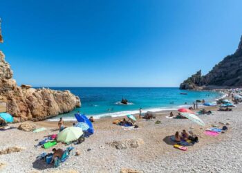 Packing for a Summer Vacation in Europe