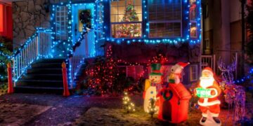 Creating a Backyard With “Holiday Energy” All Year Round