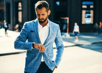 A Guide to Matching Your Watch With Your Clothes